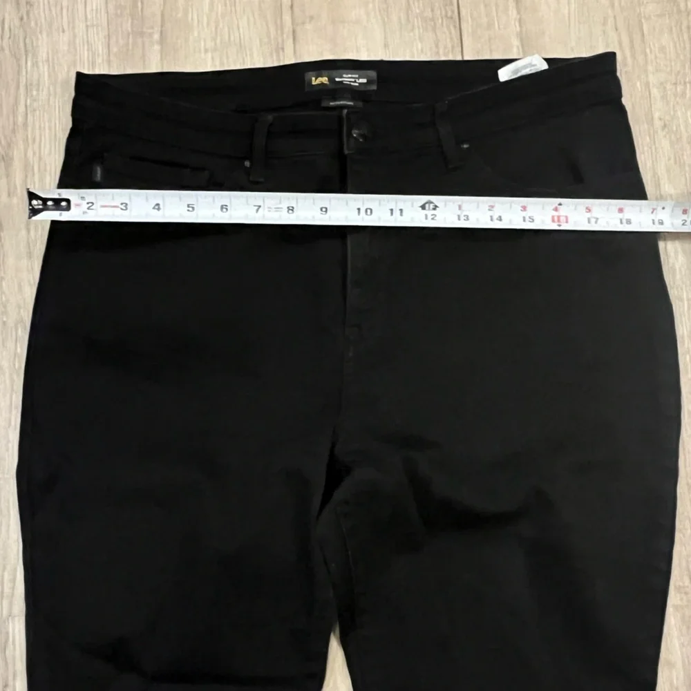 Lee Sculpting Slim Fit Skinny Leg Black Denim Jeans 16 Mid Rise - Picture 8 of 14